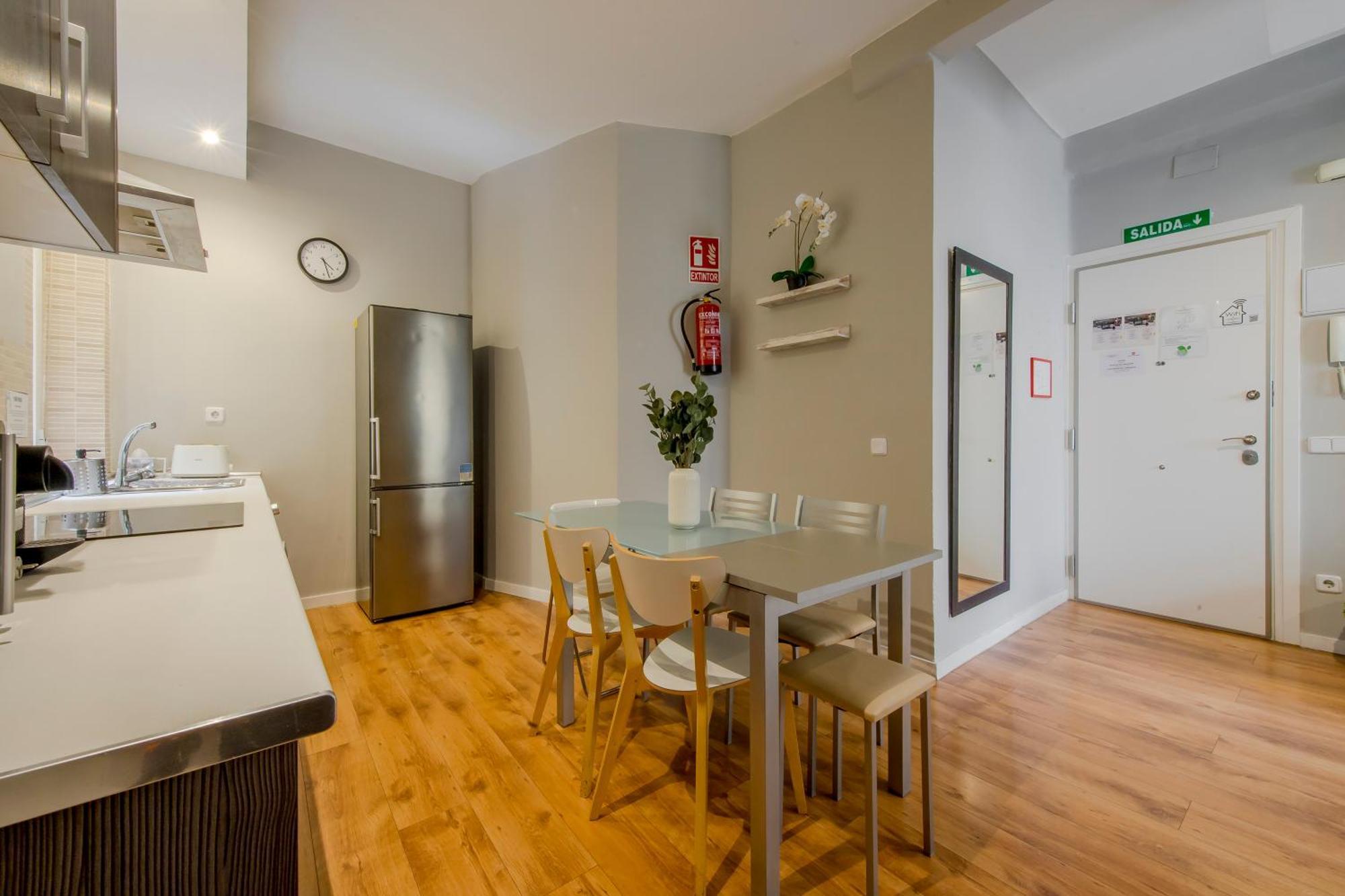 Excelente Piso De 3 Habitaciones En La Latina-Centro Μαδρίτη Εξωτερικό φωτογραφία